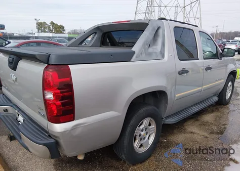 2007 Chevrolet Avalanche 1500 Ls из США, поврежденный, VIN 3GNEC12087G182432